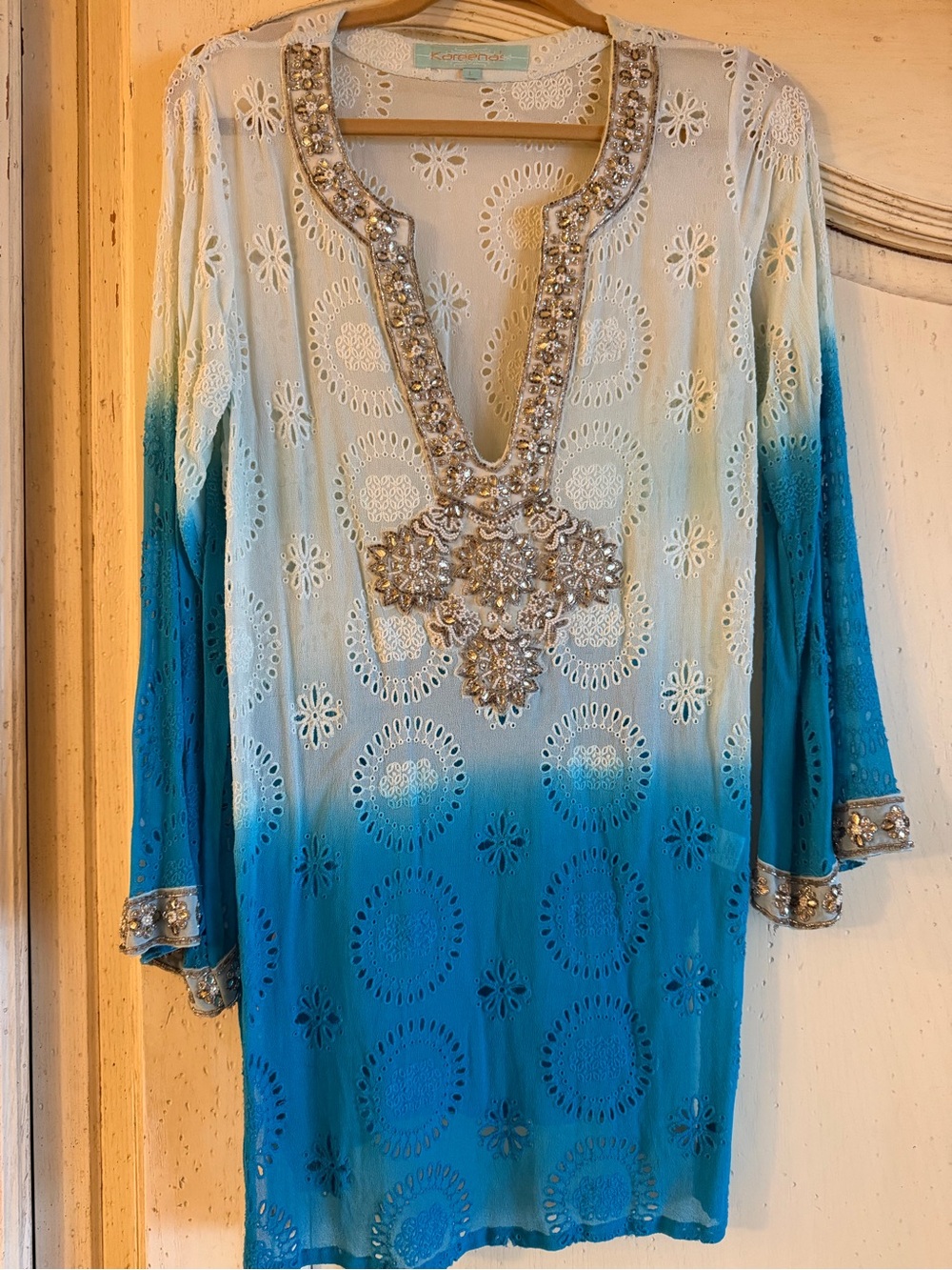 Embellished crystal Blue & White,eyelet Tunic womans size L